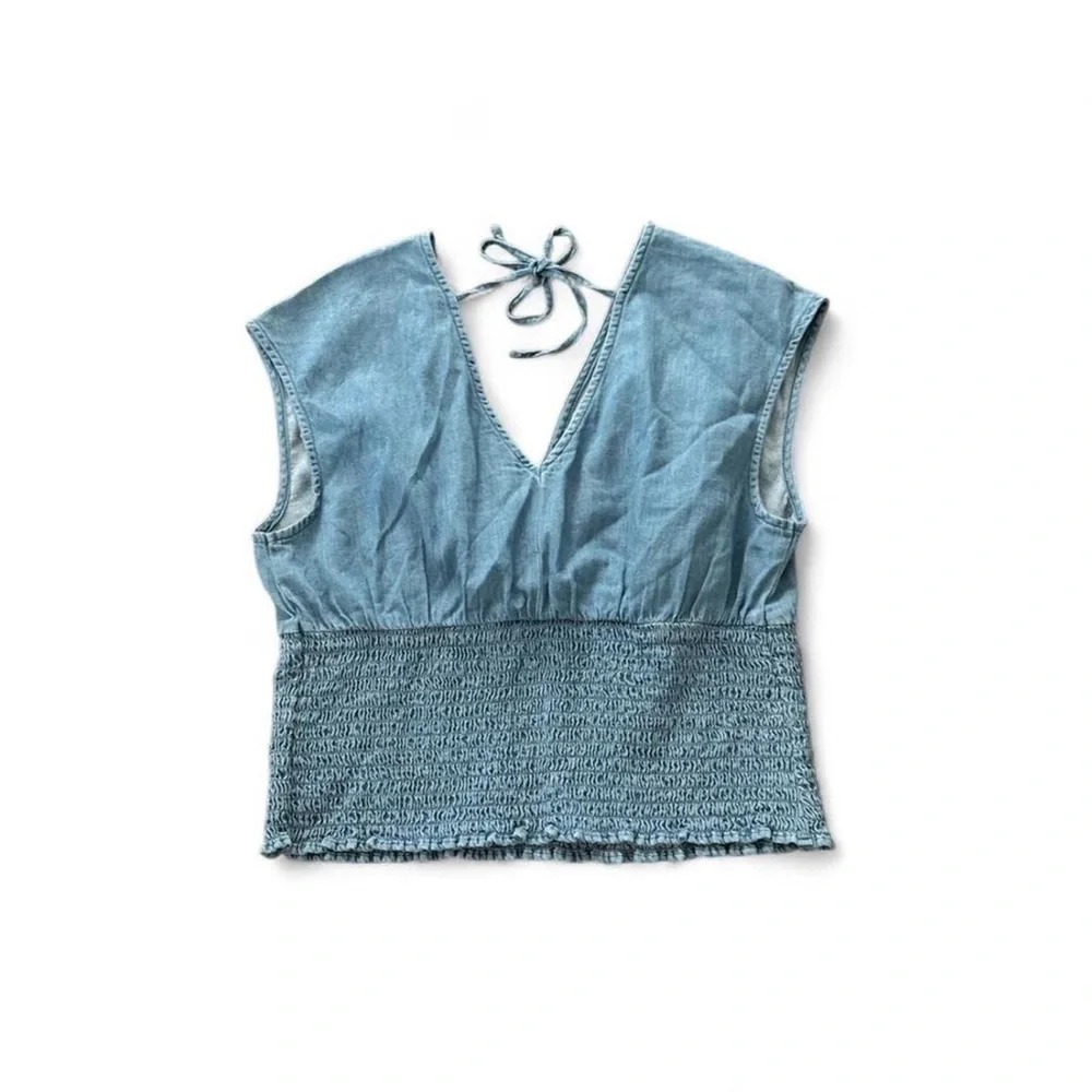 Old Navy Light Blue Smocked Crop Top - Picture 1 of 5